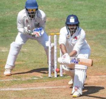 Shardul swings it Mumbai’sway, gives the host a big lead